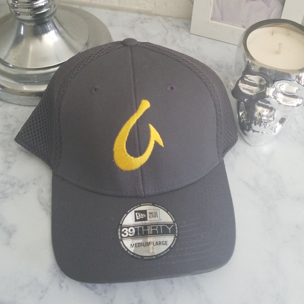 Olukai new era 39thirty .